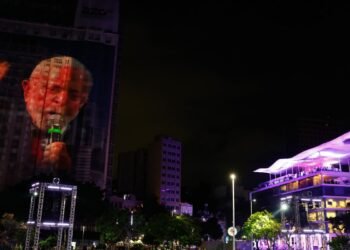Lula promete zerar fome no país até fim do mandato