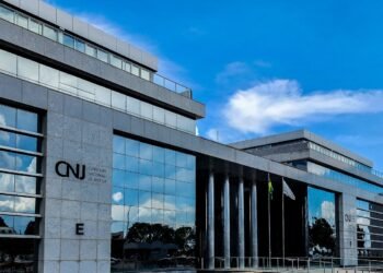 CNJ afasta juiz citado em relatório da PF sobre tentativa de golpe