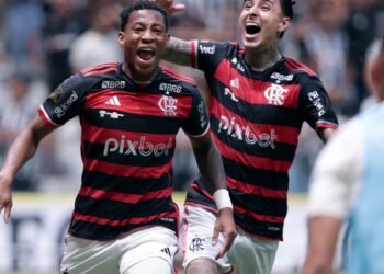Flamengo vence Atlético-MG e fica com título da Copa do Brasil