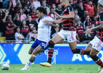 Diante do Fla, Cruzeiro busca primeira vitória com Diniz no Brasileiro
