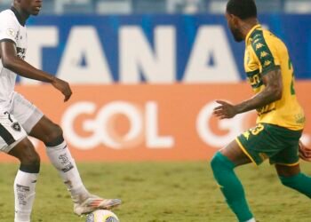 Botafogo joga para tentar manter vantagem na ponta do Brasileiro