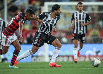 David Luiz perde pênalti e Flamengo empata com Atlético-MG