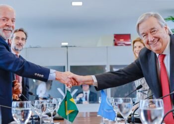 Lula tem reuniões bilaterais com 11 líderes globais neste domingo