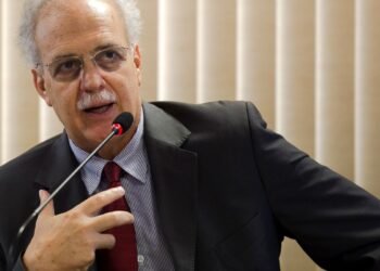 “Estamos a caminho de um suicídio planetário”, diz climatologista