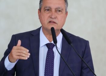 Ajustes no BPC visam diminuir judicialização, diz ministro Rui Costa