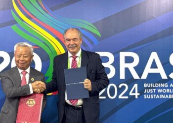 BNDES e AIIB assinam memorando para investimentos no Brasil