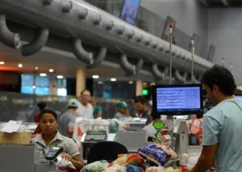 Cesta básica fica 1,15% mais cara em outubro na capital paulista