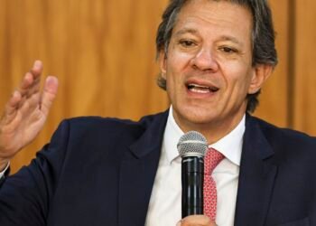 Haddad cancela viagem à Europa