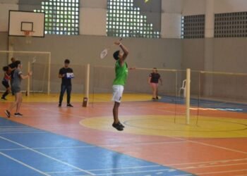 Estudantes atletas baianos embarcam para disputar os Jogos da Juventude, na Paraíba