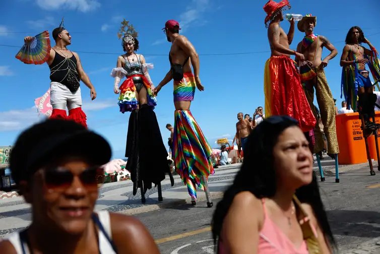Fernando Frazão/Agência Brasil Rio de Janeiro (RJ) 24/11/2024 - A 29° edição da Parada do Orgulho LGBTI+ acontece na praia de Copacabana. Foto: Fernando Frazão/Agência Brasil