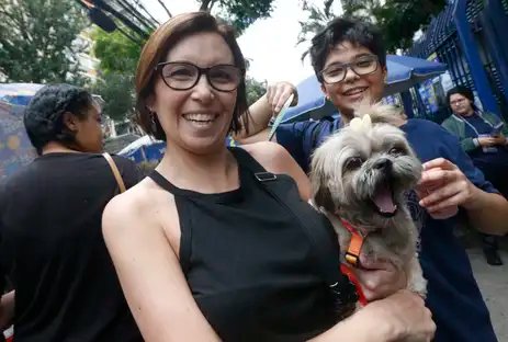 São Paulo (SP), 10/11/2024 - Claudia Cristina mãe de Eestudante  no segundo dia de provas do ENEM na UNIP Vergueiro em São Paulo. Foto: Paulo Pinto/Agência Brasil