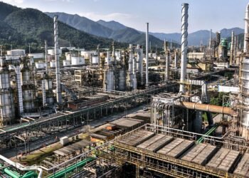 Petrobras lucra R$ 32,6 bilhões no 3º trimestre, alta de 22,3%