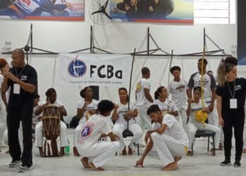 Sudesb concede transporte para capoeiristas baianos participarem de competição nacional em São Paulo