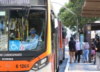 Serviços crescem 1% de agosto para setembro