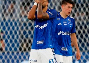 Cruzeiro é vice-campeão sul-americano após levar 3 a 1 do Racing