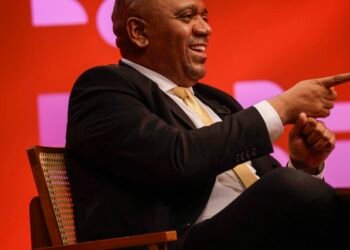 TV Brasil reprisa entrevista do DR com Demori com Preto Zezé