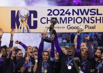 Marta é campeã com Orlando Pride na liga feminina de futebol nos EUA