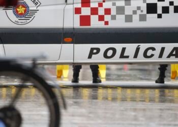 Menino de 4 anos é morto em suposto confronto entre PMs e criminosos