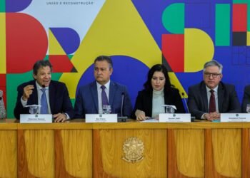 Pacote de corte de gastos prevê economia de R$ 327 bi em cinco anos