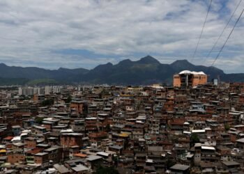 Hoje é Dia: Dia das Favelas, do Design e do Riso são Destaques