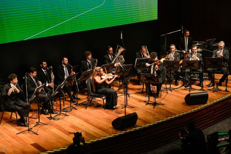 Tomaz Silva/Agência Brasil Rio de Janeiro (RJ), 03/10/2023 – Orquestra Petrobras Sinfônica durante evento de comemoração dos 70 anos da empresa, na Ilha do Fundão, no capital fluminense. Foto: Tomaz Silva/Agência Brasil