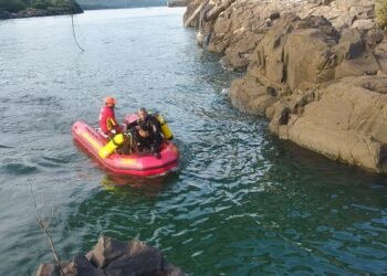 Mais um corpo é resgatado após queda de ponte; mortes chegam a 10