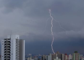Defesa Civil alerta para áreas com solo encharcado em São Paulo