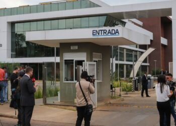 Lula passa por cirurgia em São Paulo para drenagem de hematoma