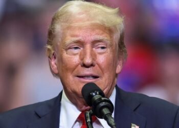 Ameaça de Trump contra Brics busca manter hegemonia do dólar