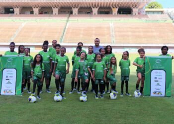 De Peito Aberto e Sudesb realizam oficinas transversais e entrega de uniformes no Estádio Pituaçu