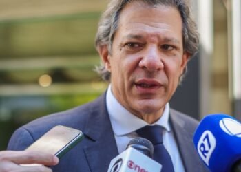 Haddad classifica de “surpresa” alta de 1 ponto dos juros básicos