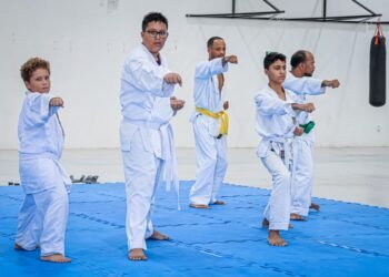 Sudesb é premiada com certificado de boas práticas por projeto de esportes de lutas e combates