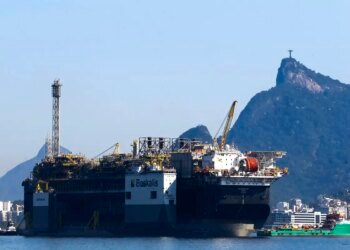 União deve leiloar 78 milhões de barris de petróleo em 2025