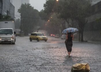 Tempestade deixa 660 mil casas sem luz na região metropolitana de SP