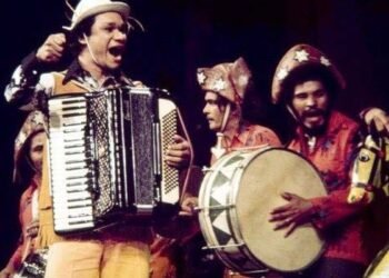 Dia do Forró: Dominguinhos misturou ritmos e polêmicas, conta biógrafo