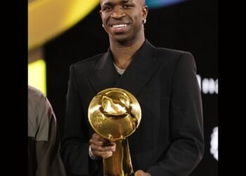 Vini Jr é eleito o melhor jogador do mundo pela Globe Soccer Awards