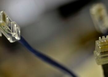 Nove a cada dez brasileiros têm acesso à internet em casa