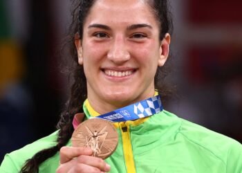 Mayra Aguiar anuncia aposentadoria: “fui até onde meu corpo permitiu”