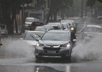 Regiões do estado do Rio têm risco alto de temporais