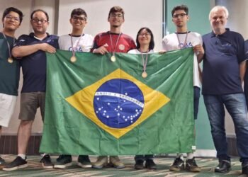 Brasileiros ganham medalhas em Olimpíada de Astronomia e Astronáutica