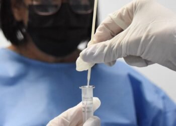 Quase 19% das pessoas que tiveram covid-19 têm sintomas persistentes