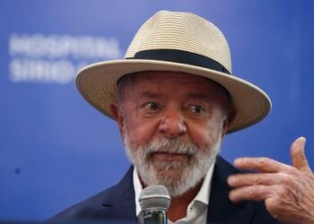 Tem direito à presunção de inocência, diz Lula sobre Braga Netto