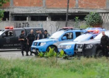 Operação policial na Maré causa fechamento de vias expressas no Rio