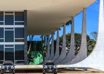 Moraes autoriza transferência investigados no inquérito do golpe