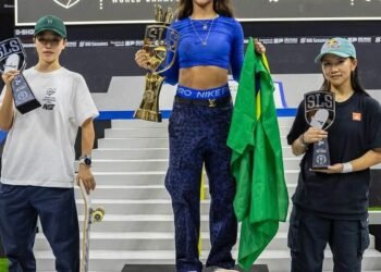Rayssa Leal vence no fim e se torna tricampeã mundial de skate street