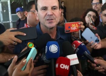 Prefeito e vereadores são diplomados no Rio de Janeiro