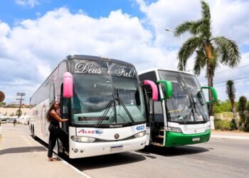 Transporte técnico e universitário são retomados nesta terça-feira (7) – Prefeitura Municipal de Candeias.