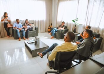 Reunião define últimos detalhes do novenário em honra à padroeira da cidade – Prefeitura Municipal de Candeias.