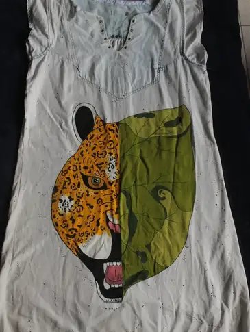 Rio de Janeiro (RJ) 13/01/2025 - Arte em roupa feita pela artista trans Maria Flor  -  Artistas amazônicos usam versos, danças e corpos na defesa da floresta
Foto:Maria Flor/Arquivo pessoal