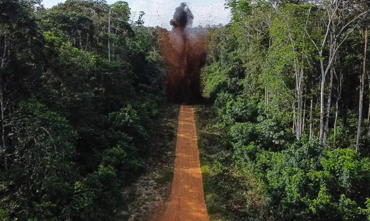 Amazonas-21/09/2024 Pista de pouso dentro da terra Indígena Yanomami foi destruída  em operação das Forças Armadas. Foto: Bruno Mancinelle/Casa de Governo